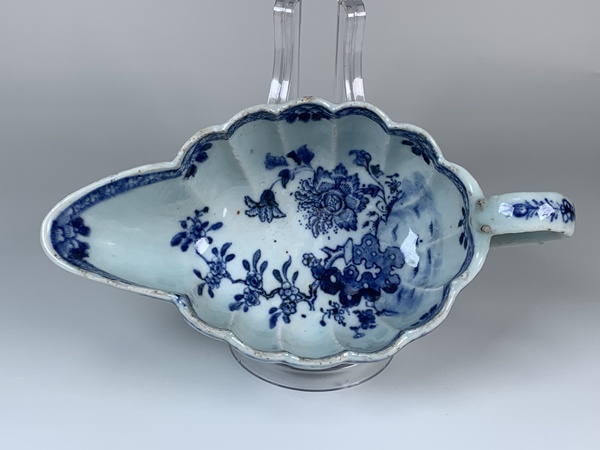 古玩陶瓷清乾隆·青花洞石花卉紋花澆拍賣，當(dāng)前價(jià)格126元
