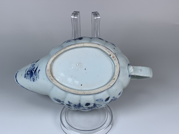 古玩陶瓷清乾隆·青花洞石花卉紋花澆拍賣，當(dāng)前價(jià)格126元