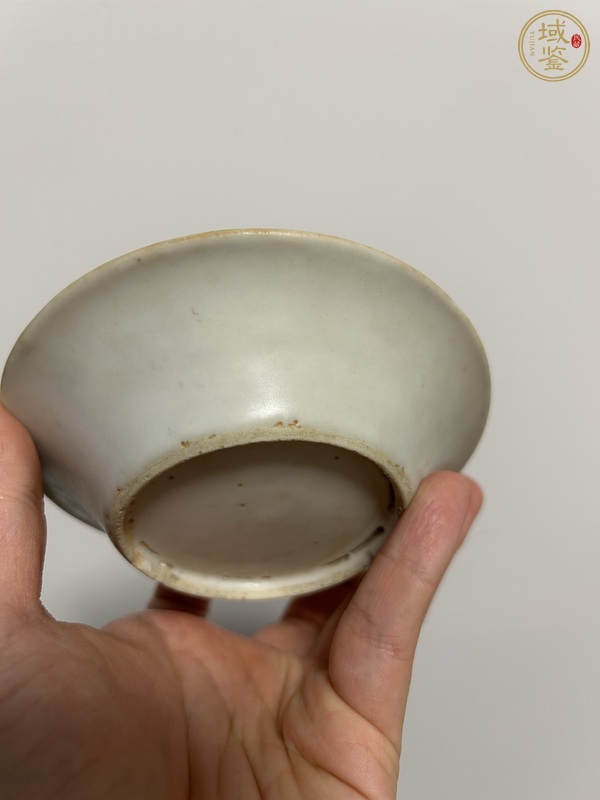 古玩陶瓷甜白釉茶碗真品鑒賞圖