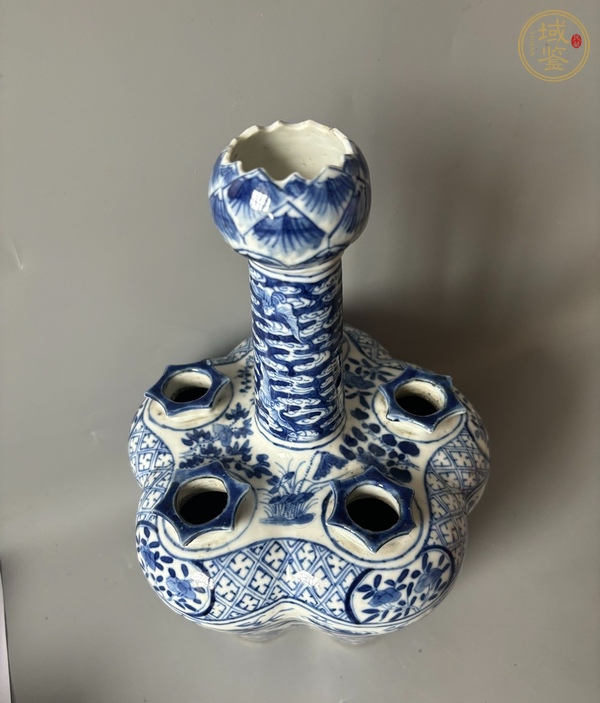 古玩陶瓷龍紋青花五孔花插真品鑒賞圖