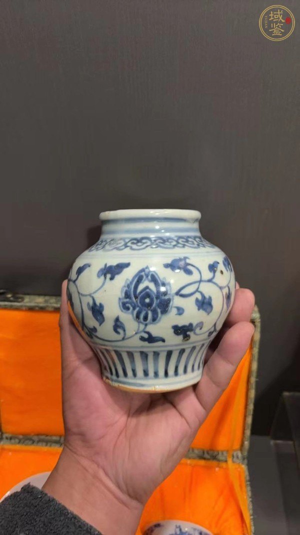 古玩陶瓷青花西番蓮罐真品鑒賞圖