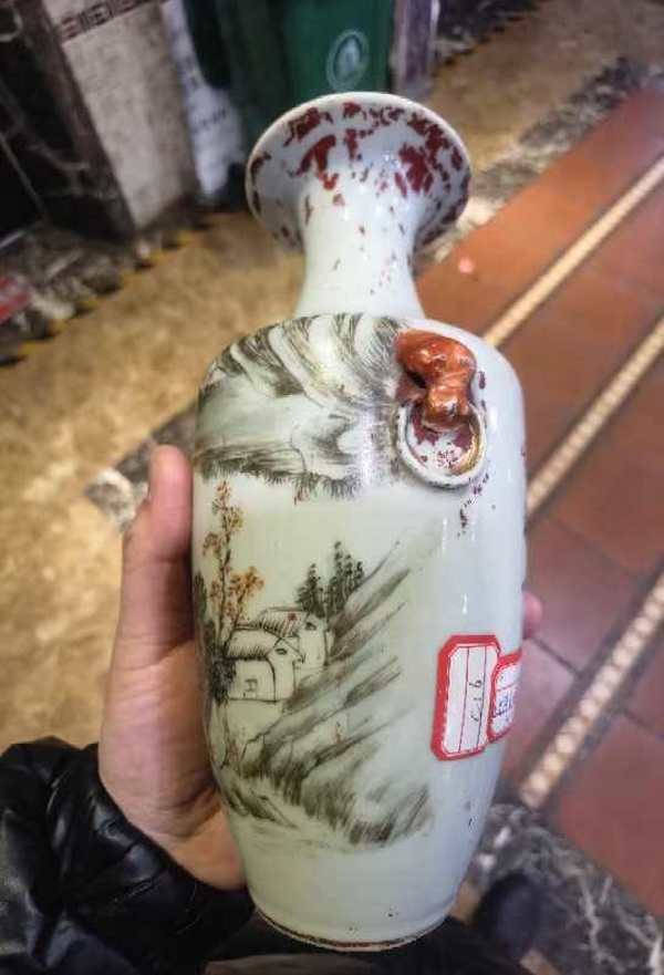 古玩陶瓷山水紋瓶拍賣，當(dāng)前價(jià)格2600元