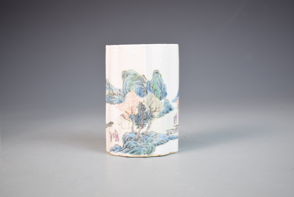 古玩陶瓷民國粉彩山水紋花口筆筒拍賣，當前價格1332元