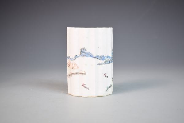 古玩陶瓷民國粉彩山水紋花口筆筒拍賣，當前價格1332元