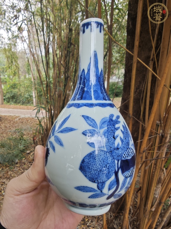 古玩陶瓷青花三多紋膽瓶真品鑒賞圖