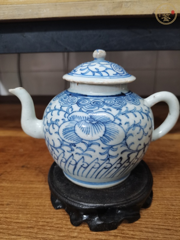 古玩陶瓷青花淡描花卉紋茶壺真品鑒賞圖