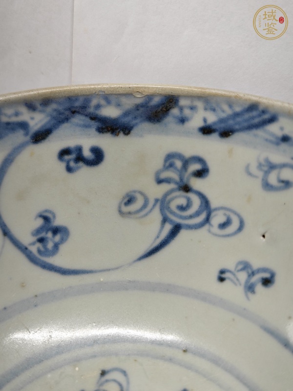 古玩陶瓷青花纏枝花卉紋茶碗真品鑒賞圖