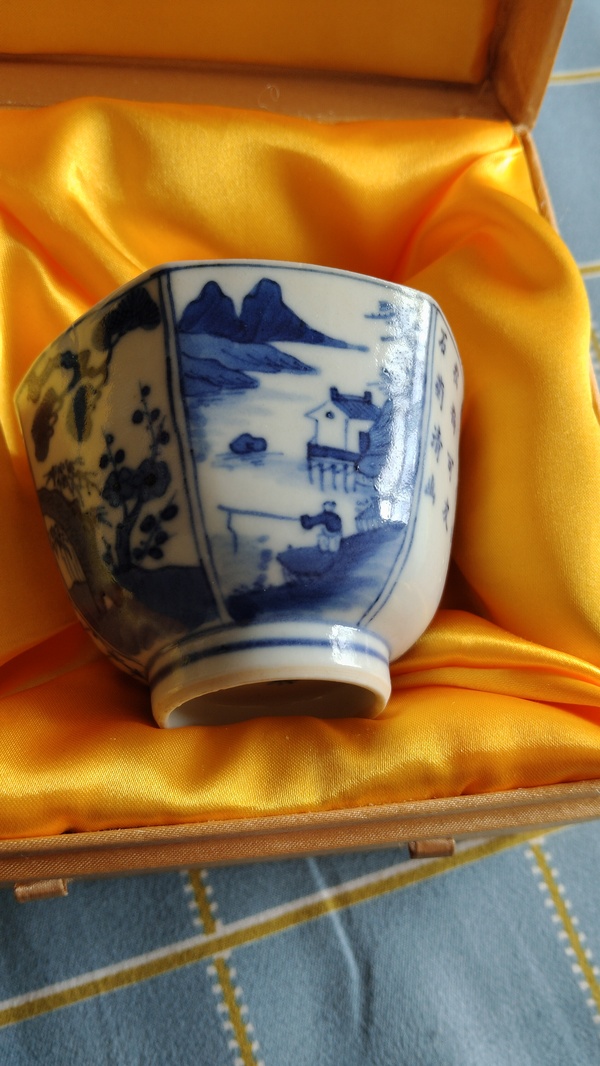 古玩陶瓷青花山水人物詩文六方杯拍賣,當前價格3980元