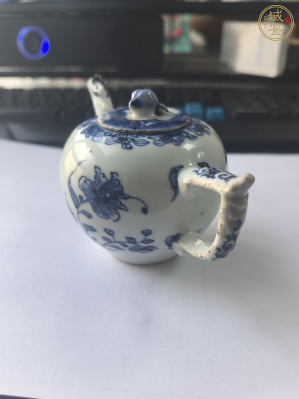 古玩陶瓷青花花卉紋茶壺真品鑒賞圖