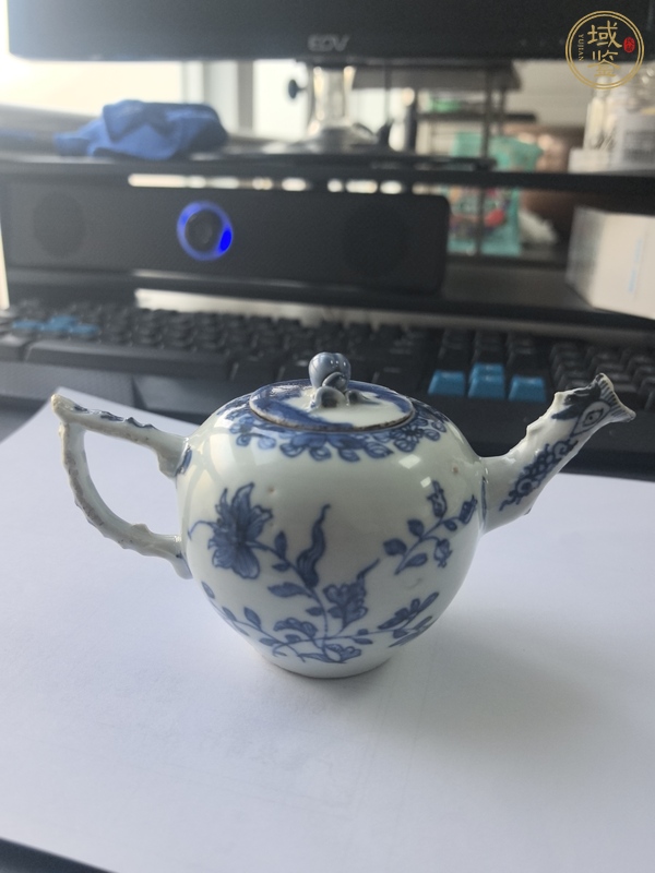 古玩陶瓷青花花卉紋茶壺真品鑒賞圖