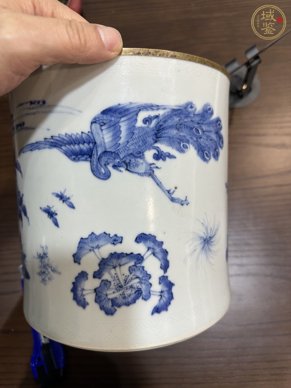 古玩陶瓷花鳥紋青花筆筒真品鑒賞圖