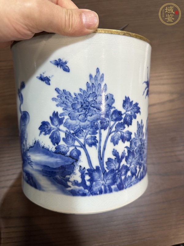 古玩陶瓷花鳥紋青花筆筒真品鑒賞圖