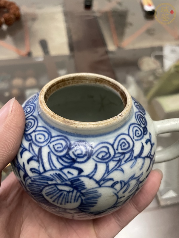 古玩陶瓷青花淡描花卉紋茶壺真品鑒賞圖