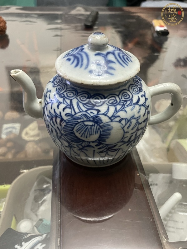 古玩陶瓷青花淡描花卉紋茶壺真品鑒賞圖