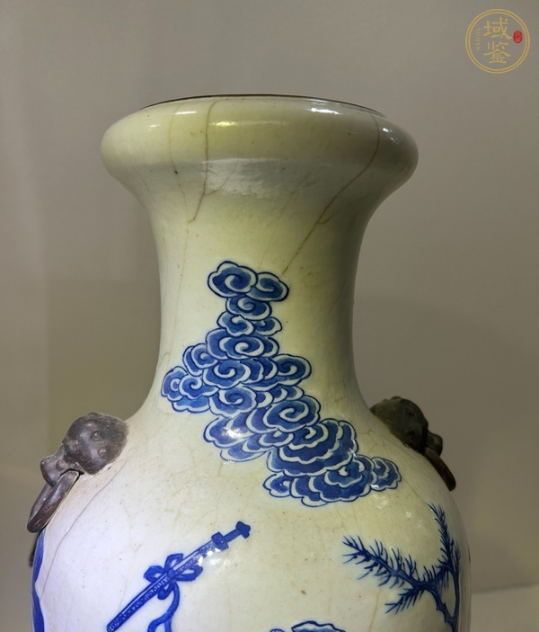 古玩陶瓷青花高加白仙人乘槎紋獅耳銜環(huán)洗口瓶真品鑒賞圖