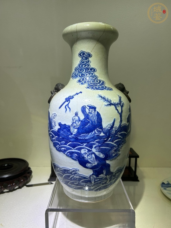 古玩陶瓷青花高加白仙人乘槎紋獅耳銜環(huán)洗口瓶真品鑒賞圖