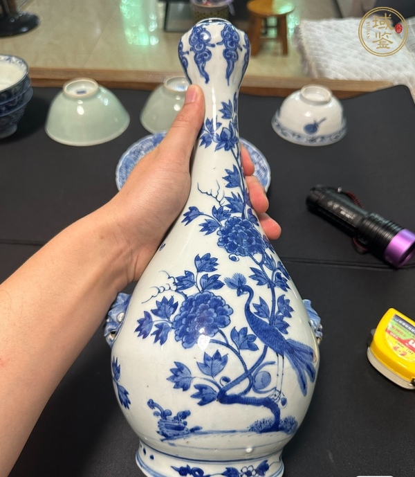 古玩陶瓷花鳥紋青花蒜頭瓶真品鑒賞圖