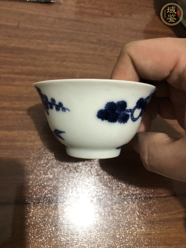 古玩陶瓷清晚·青花歲寒三友紋杯 （日本）真品鑒賞圖