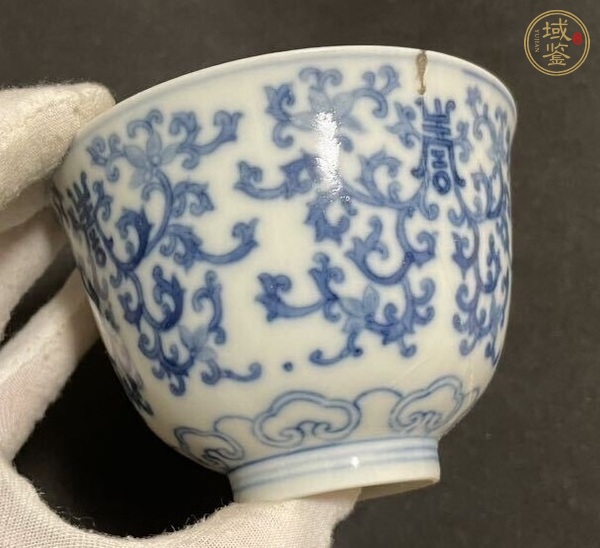 古玩陶瓷花間壽字紋青花杯真品鑒賞圖