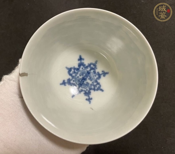 古玩陶瓷花間壽字紋青花杯真品鑒賞圖