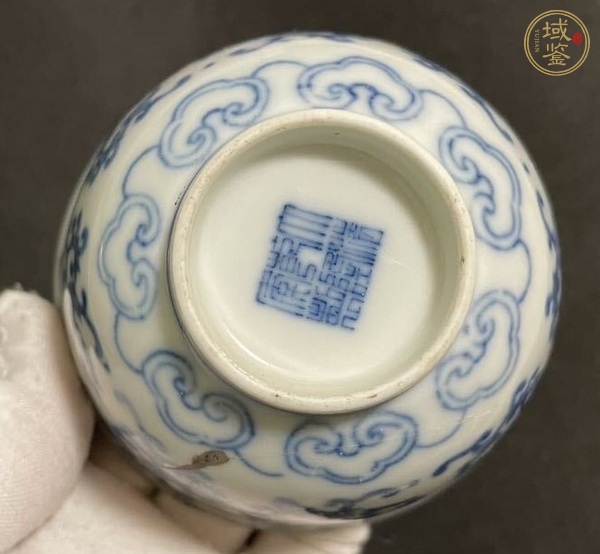 古玩陶瓷花間壽字紋青花杯真品鑒賞圖