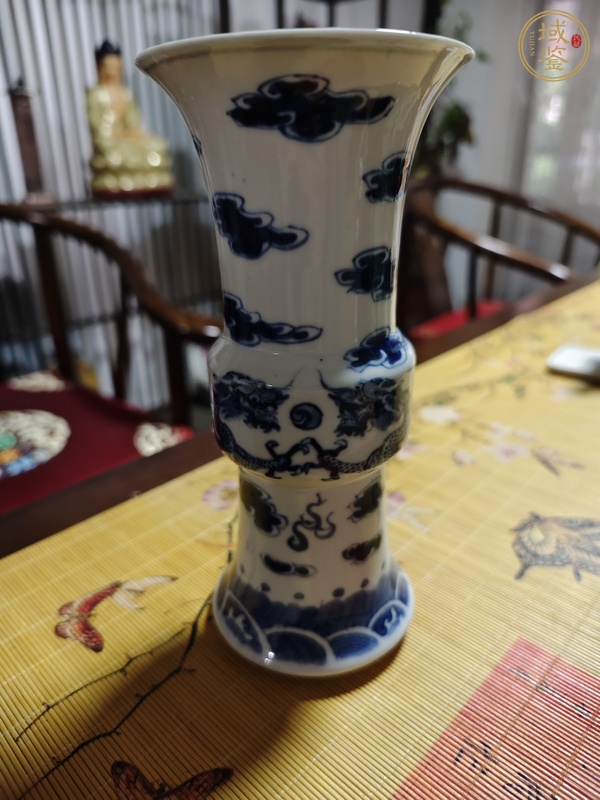 古玩陶瓷青花趕珠龍紋花觚真品鑒賞圖