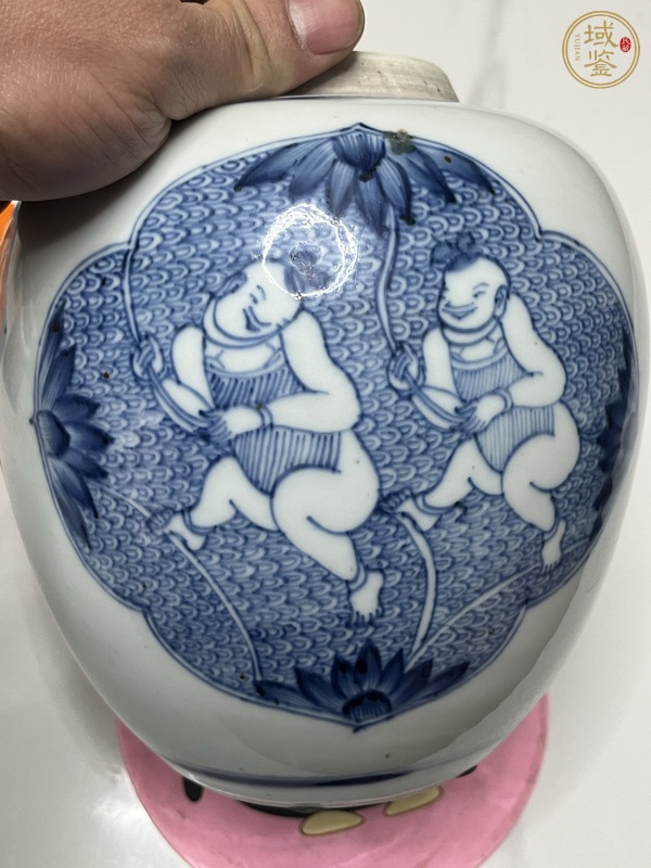 古玩陶瓷青花連生貴子圖罐真品鑒賞圖