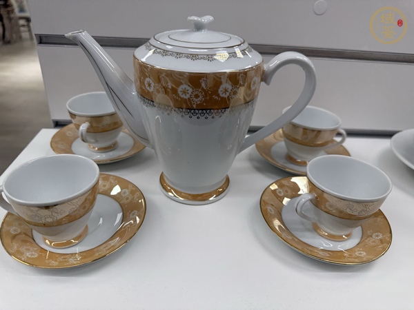 古玩陶瓷金彩花卉茶具一套真品鑒賞圖