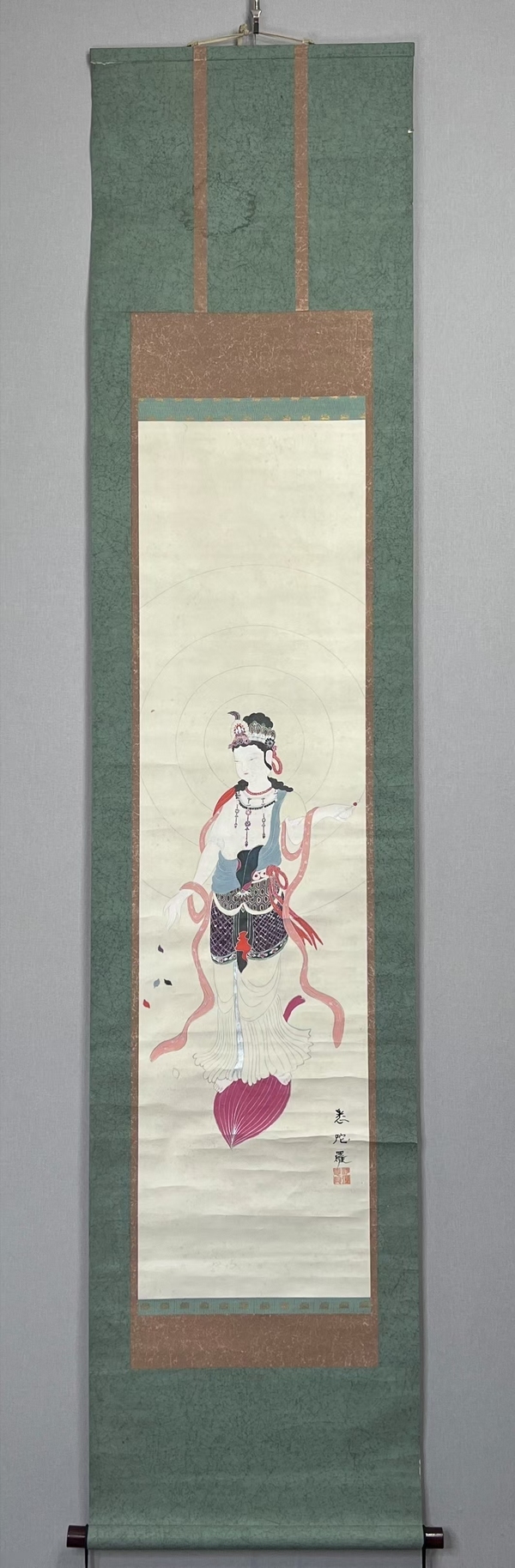 古玩字畫原創工筆國畫人物觀音像開臉精美礦物彩繪紙本立軸
裝裱尺寸:210*46cm拍賣,當前價格1988元