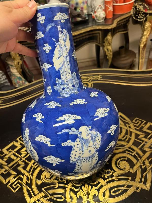 古玩陶瓷八仙圖青花天球瓶真品鑒賞圖