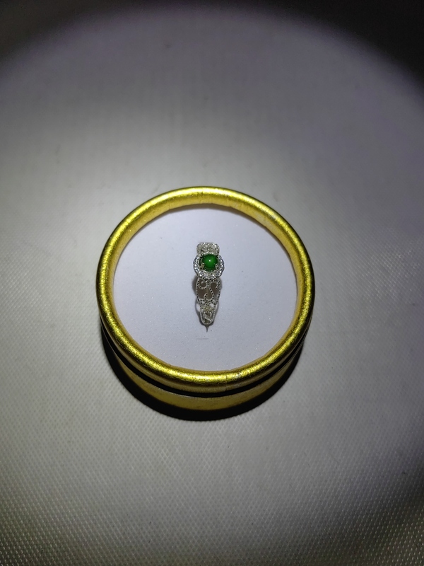 古玩玉器天然翡翠鑲嵌戒指拍賣,當前價格234元