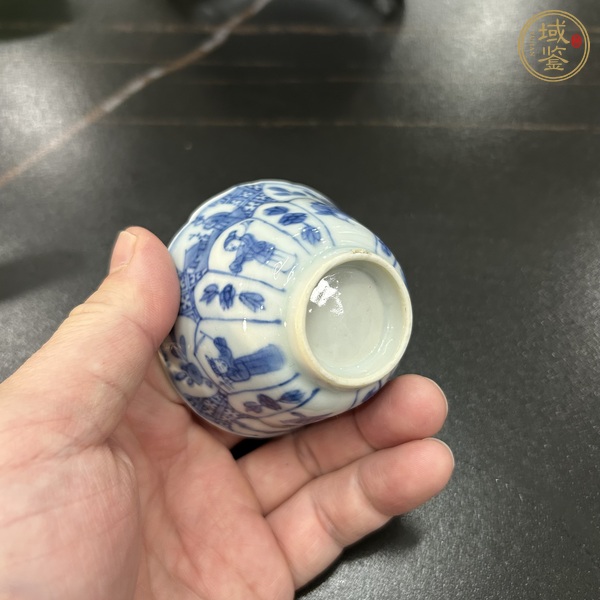 古玩陶瓷青花人物紋花口杯真品鑒賞圖