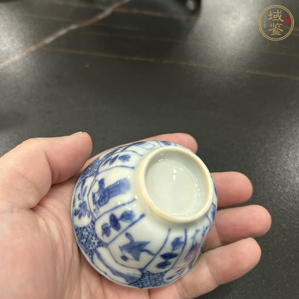 古玩陶瓷青花人物紋花口杯真品鑒賞圖