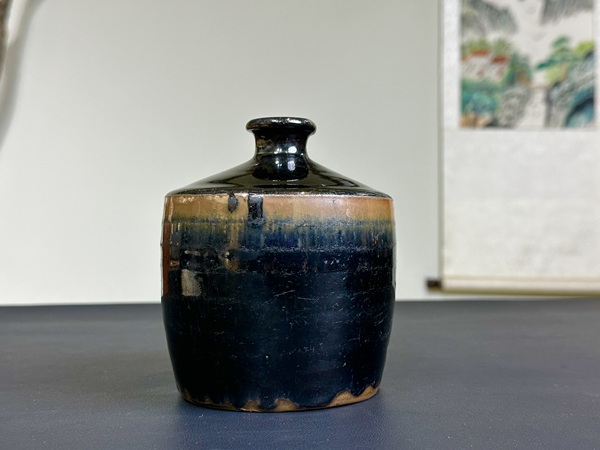 古玩轉(zhuǎn)賣明代，磁州窯窯變黑釉梅瓶拍賣，當(dāng)前價格1488元