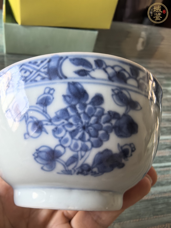 古玩陶瓷花卉紋青花碗真品鑒賞圖