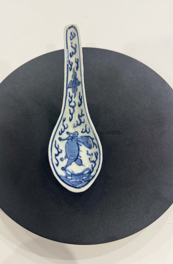 古玩陶瓷青花海水海八怪紋勺子一對拍賣,當前價格1588元