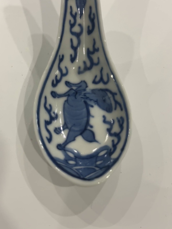 古玩陶瓷青花海水海八怪紋勺子一對拍賣,當前價格1588元