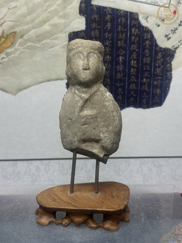 古玩陶瓷人物雕像真品鑒賞圖