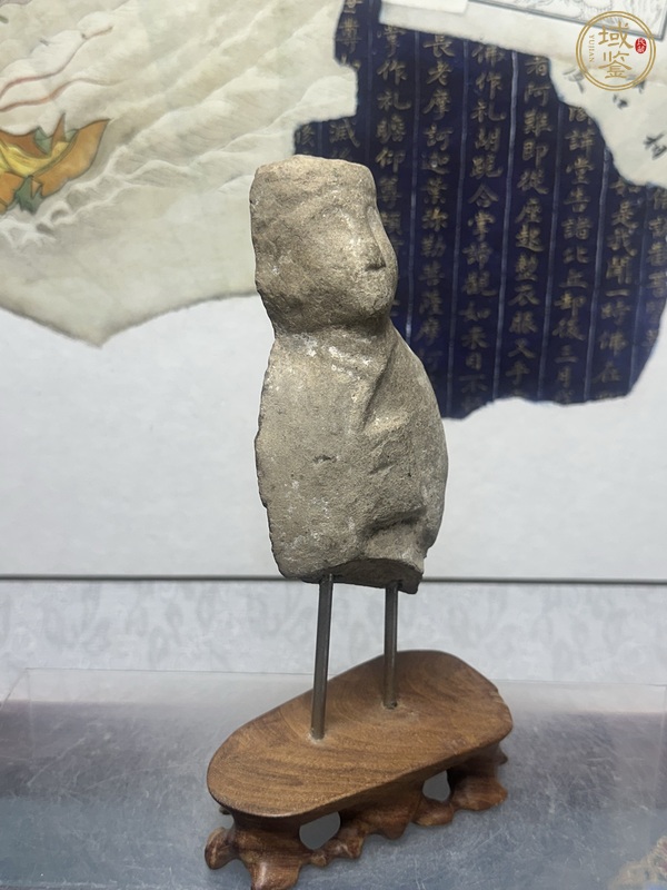 古玩陶瓷人物雕像真品鑒賞圖