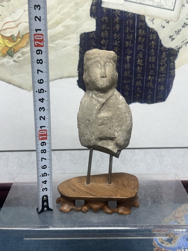 古玩陶瓷元明代博物館級別精品人物雕像拍賣，當(dāng)前價格690元