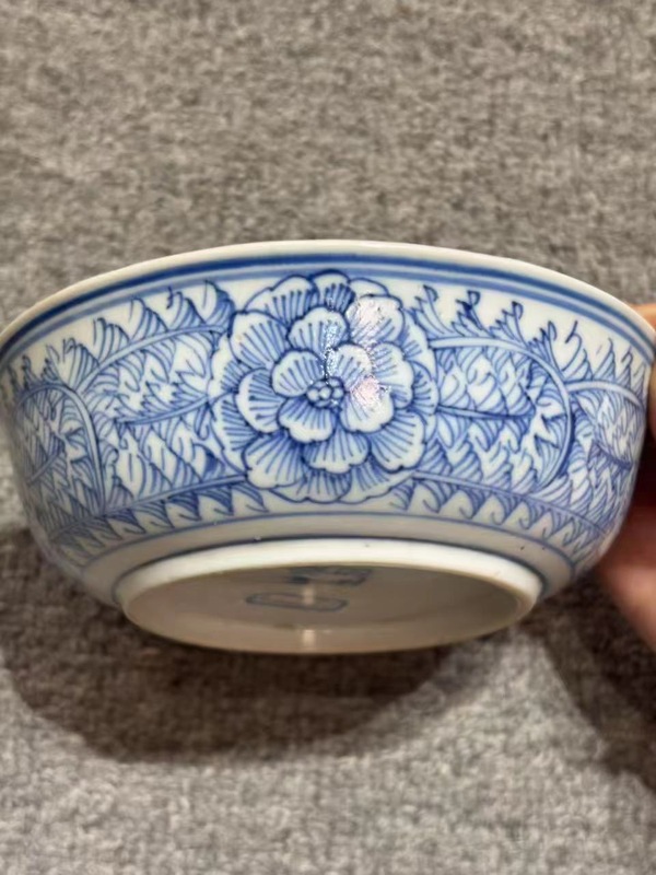 古玩陶瓷青花蓋碗拍賣，當(dāng)前價(jià)格2600元