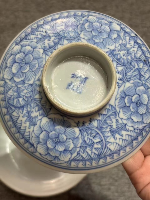 古玩陶瓷青花蓋碗拍賣，當(dāng)前價(jià)格2600元