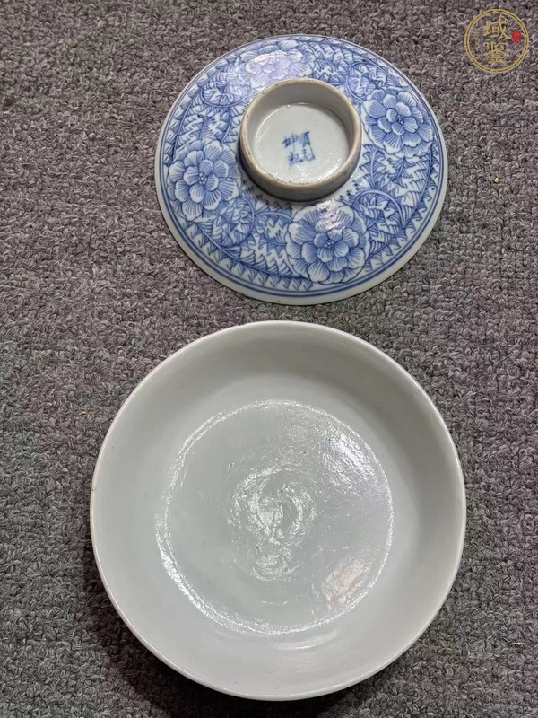 古玩陶瓷青花蓋碗真品鑒賞圖