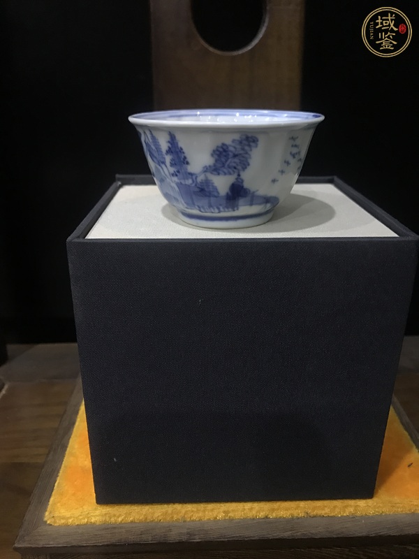 古玩山水紋青花杯真品鑒賞圖