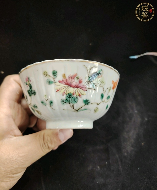 古玩一鳴驚人粉彩瓜棱茶圓真品鑒賞圖