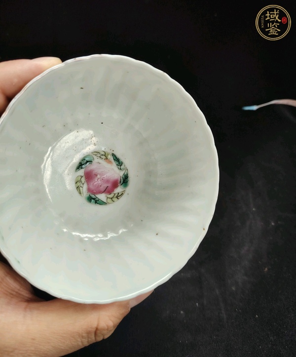 古玩陶瓷一鳴驚人粉彩瓜棱茶圓真品鑒賞圖