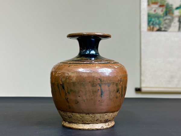 古玩陶瓷明代,磁州窯,窯變黑釉撇口瓶拍賣,當前價格1200元
