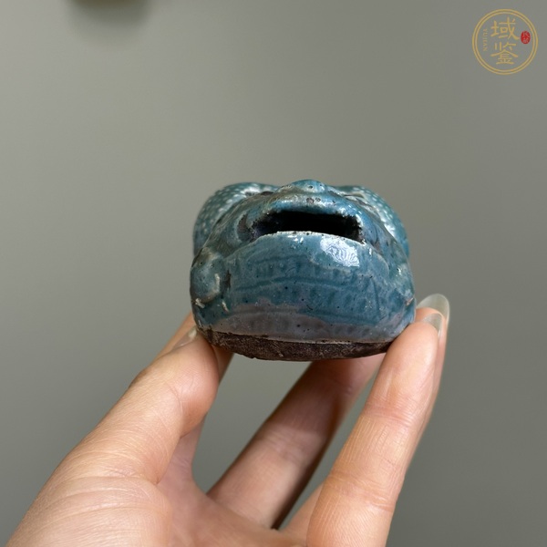 古玩陶瓷藍(lán)釉金蟾水滴真品鑒賞圖