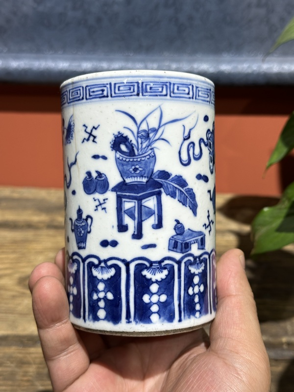 古玩陶瓷清代光緒青花博古紋筆筒拍賣,當前價格1800元