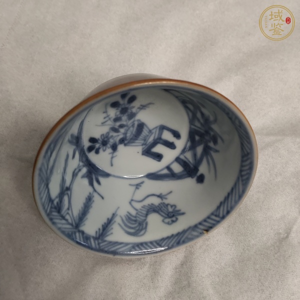 古玩陶瓷外紫金釉內(nèi)青花花卉紋杯真品鑒賞圖